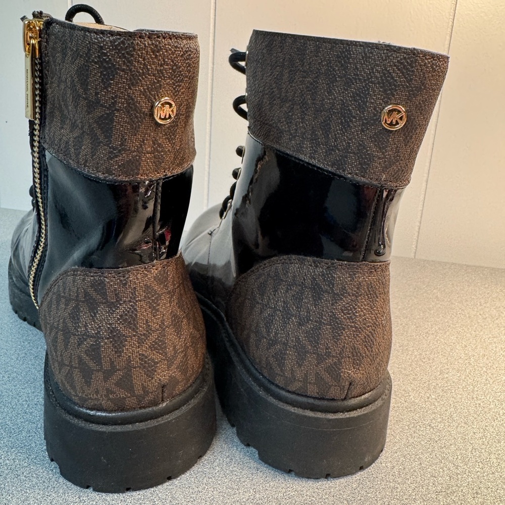 Michael Kors Stylish Black and Brown Women's Boots - Picture 8 of 8